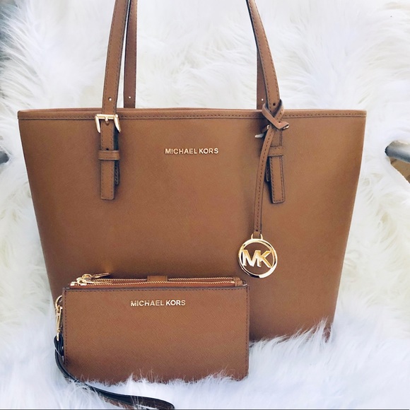 Michael Kors Handbags - Michael Kors Carryall Tote and Wallet